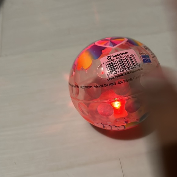 Lots of small balls for kids - Picture 3 of 6